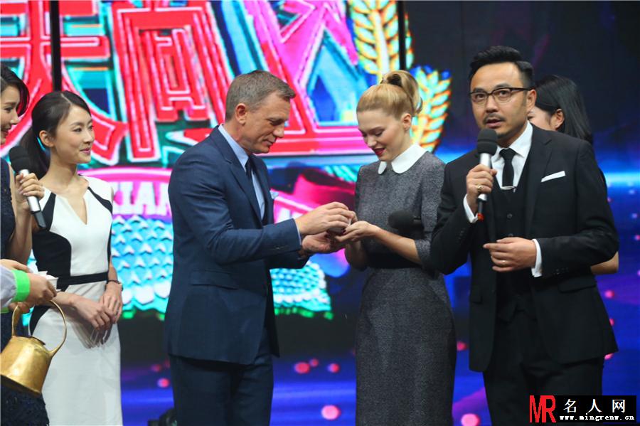 007综艺首秀献《天天向上》喝米酒(1)