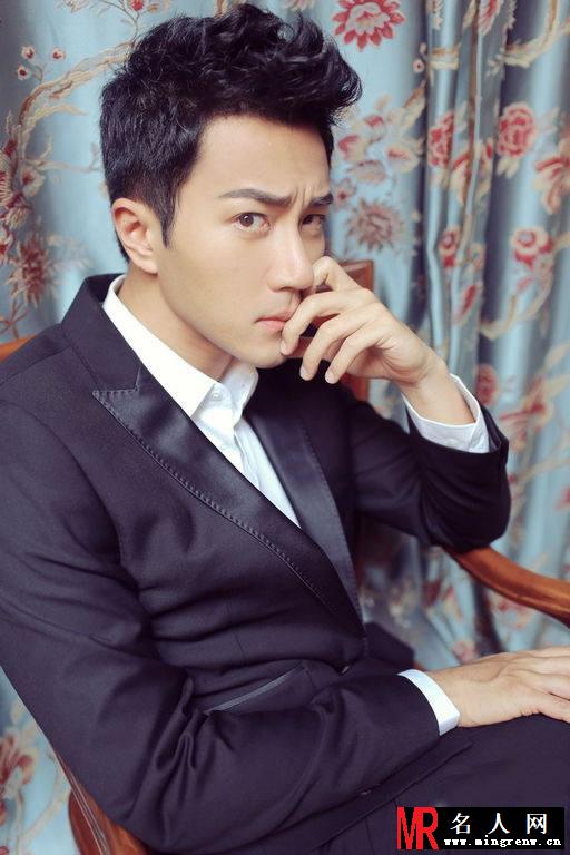 刘恺威帅气写真 尽享午后闲暇(1)