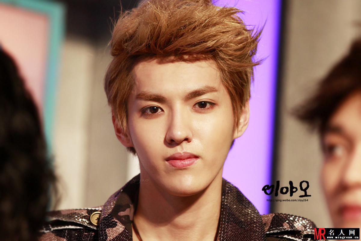 2012年EXO参加ShowChampion活动吴亦凡图片 颜值爆表(1)