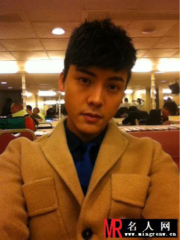 陈伟霆微博自拍2012年合集 太阳沐浴自拍(1)