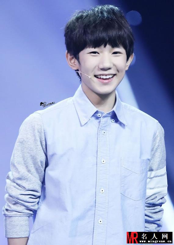 TFBOYS王源《中国文艺》 粉嫩脸蛋惹人爱(1)