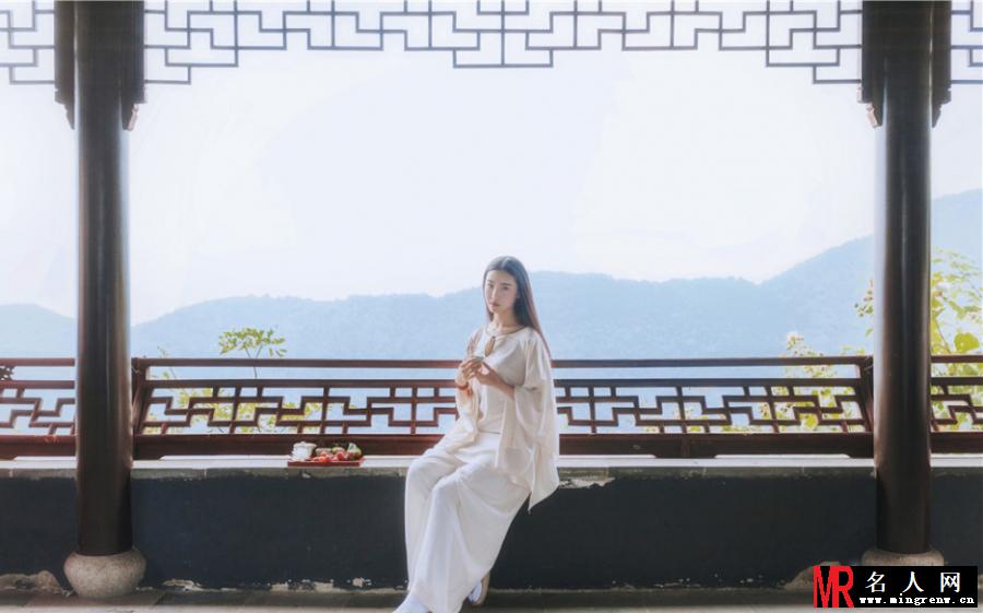张辛苑唯美写真曝光 白衣出镜宛若仙子(1)