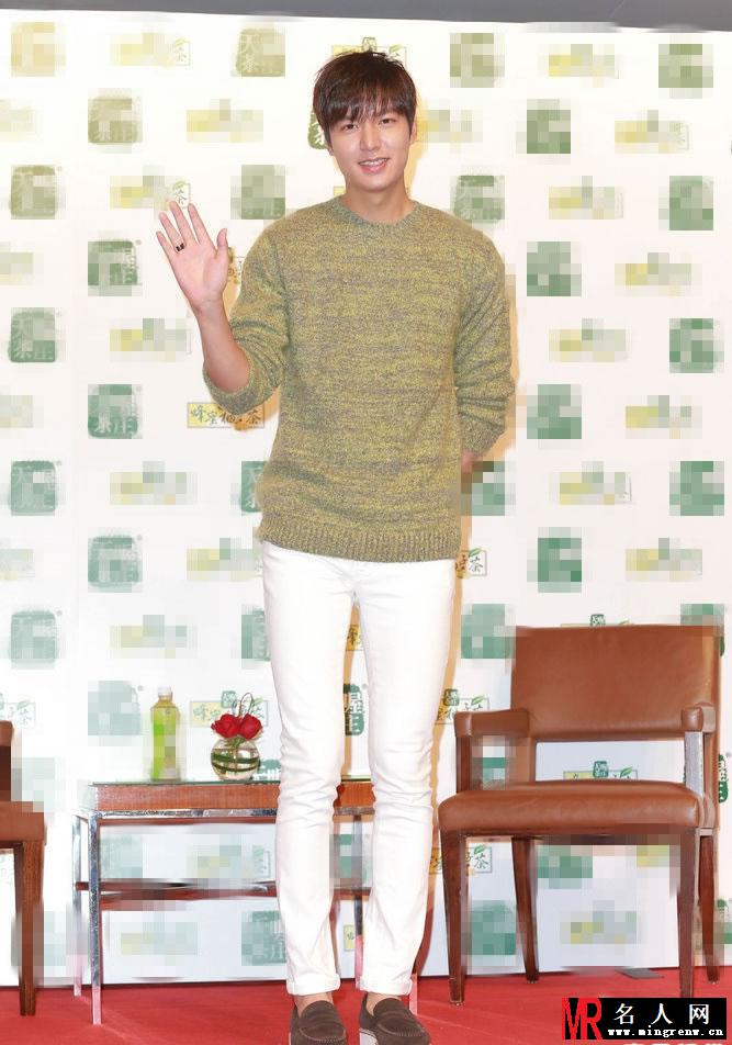 李敏镐现身香港 称不排斥与金秀贤合作(1)
