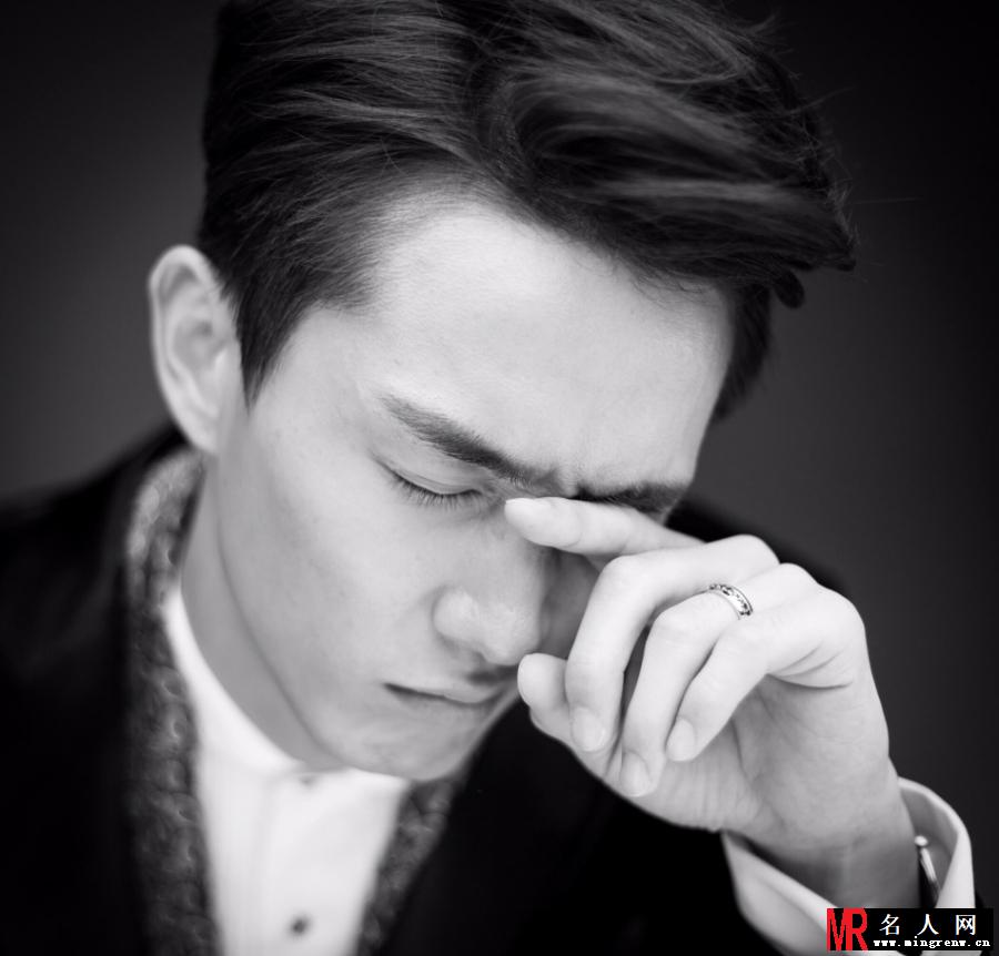 李承铉搞怪婚纱照 愿做中国好女婿(1)
