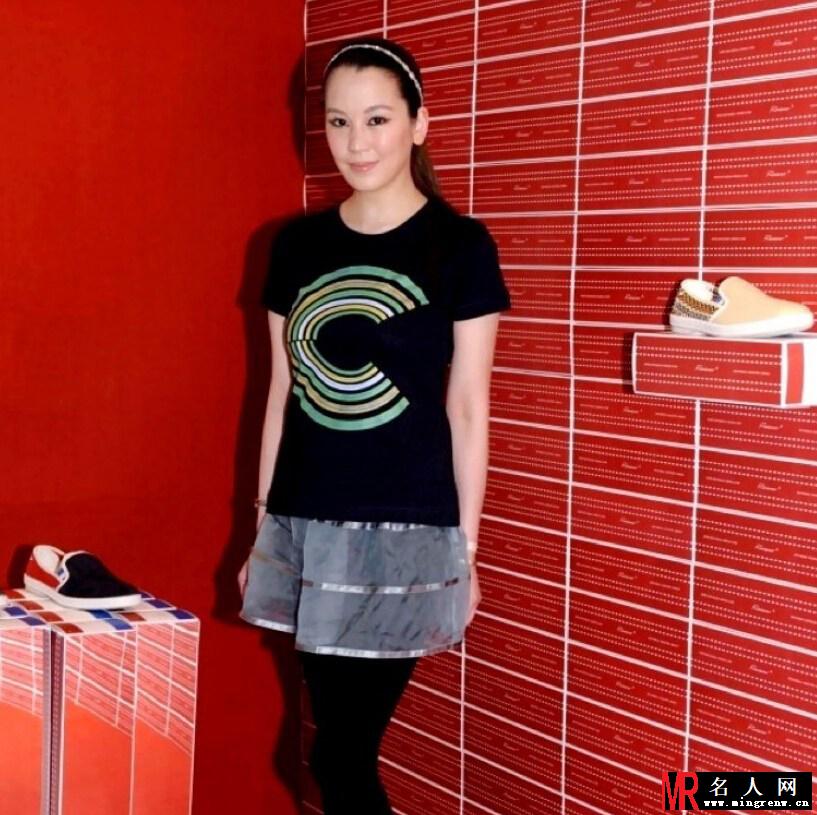 陈冠希姐姐私照曝光 自爆自己仍是处女(1)