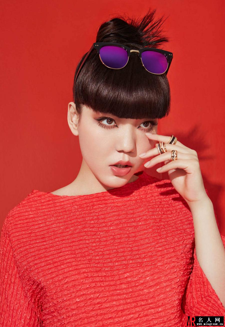 小魔女吴莫愁叛逆写真(1)