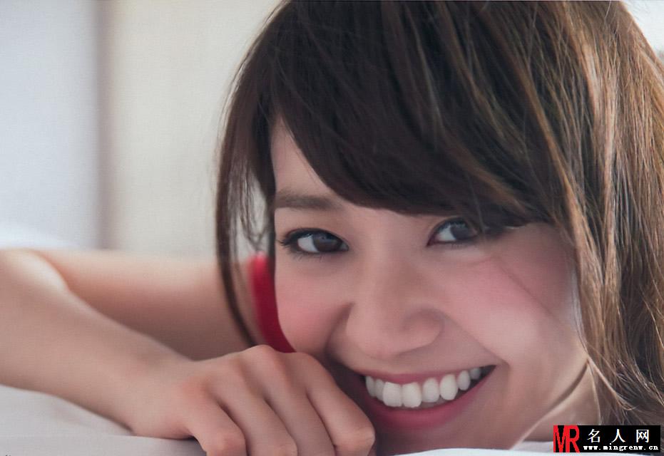 AKB48大岛优子杂志封面红裙白腿香艳诱惑(1)