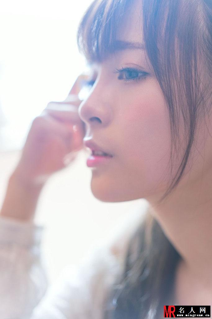 性感嫩模诱惑写真 露酥胸裸美背(1)