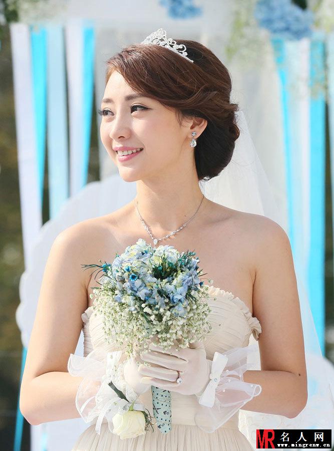 柳岩咱们结婚吧披婚纱 黄金剩女终觅幸福(1)