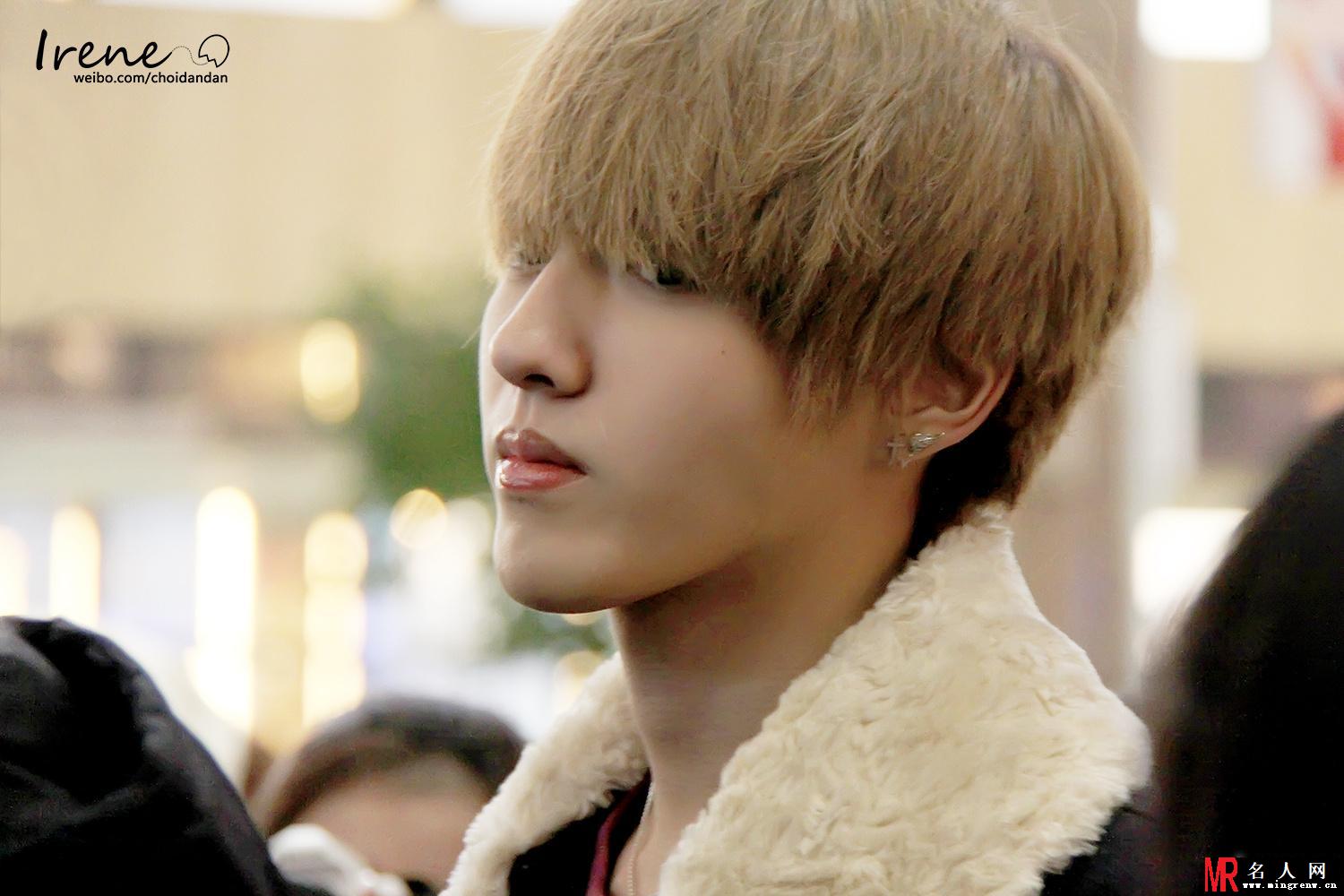 2013年1月EXO韩国金浦飞往北京机场写真吴亦凡图片(1)