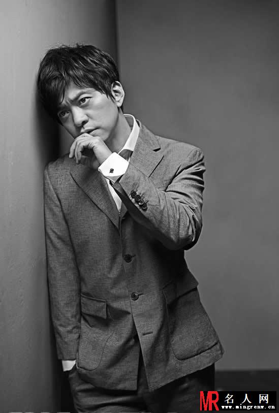 李健帅气写真 气质理工男的春天(1)