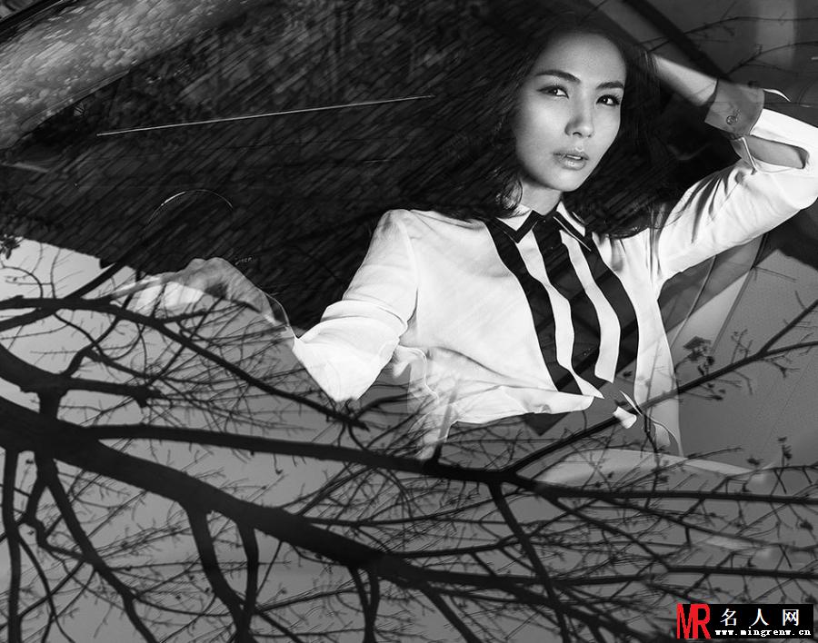 刘涛黑白写真曝光 窝心笑容尽显小女人姿态(1)