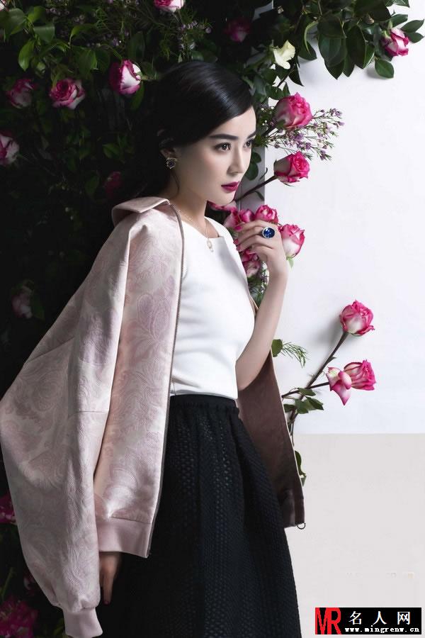 袁姗姗变玫瑰美人 烈焰红唇尽显魅惑(1)
