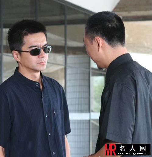 疯狂的背后吕东剧照(1)