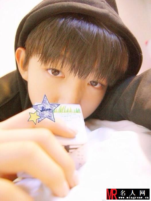 TFBOYS王俊凯2013年青涩生活照集(1)