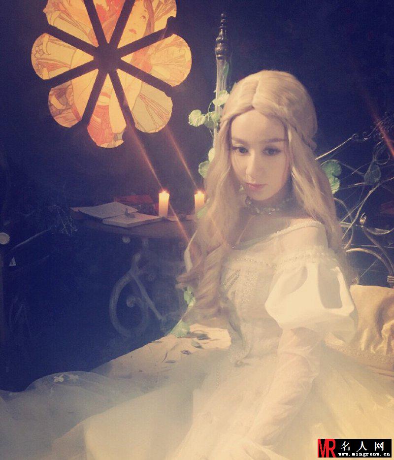 娄艺潇美艳公主照写真 宛若童话中走出(1)