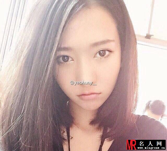 越南最美女大学生 美艳生活自拍照网络走红(1)