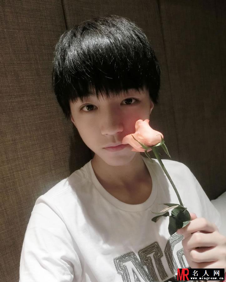 TFBOYS王俊凯最新生活照 小鲜肉魅力难挡(1)