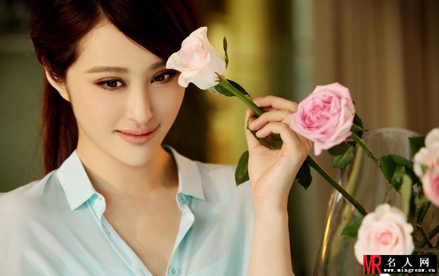 李欣汝粉妆淡抹写真 气质清新淡雅(1)