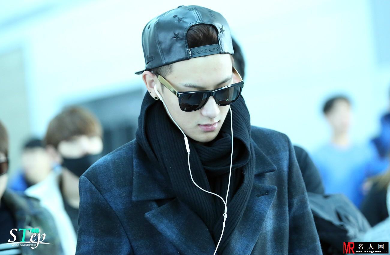 2014年12月EXO韩国仁川飞赴深圳机场写真黄子韬图片写真(1)