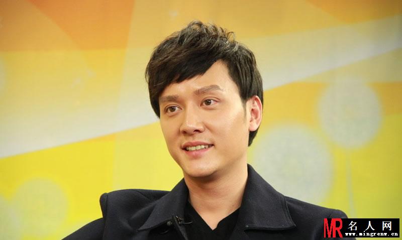 2011年冯绍峰做客腾讯名人坊 幽默谈吐引人喜爱(1)