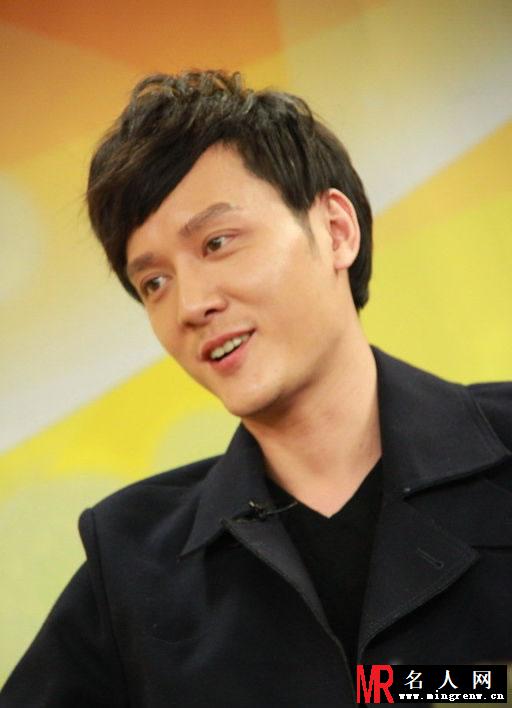 2011年冯绍峰做客腾讯名人坊 幽默谈吐引人喜爱(1)