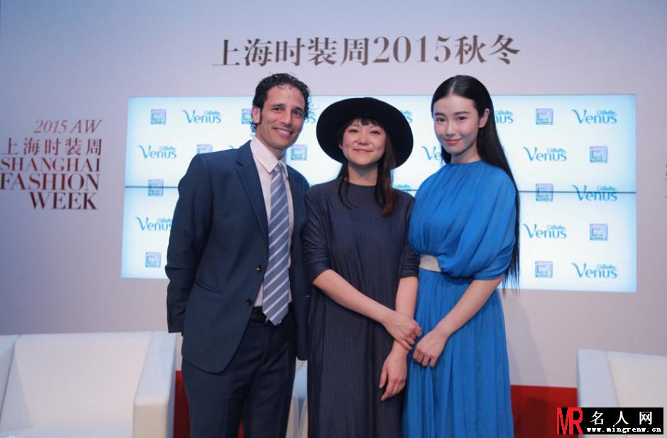张辛苑跨界出战上海时装周 《女神的秘密》走秀惊艳(1)
