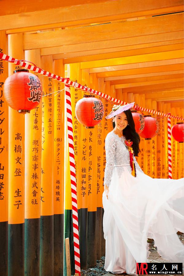 孟丽精彩写真 百变风格获赞(1)