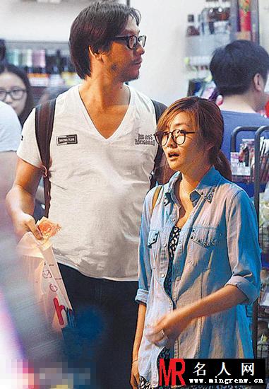 李心洁老公偷腥照曝光 街头激吻小三(1)