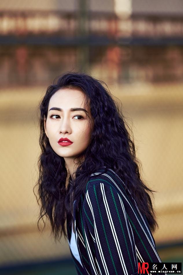 王鸥封面大片曝光 美得干净利落(1)