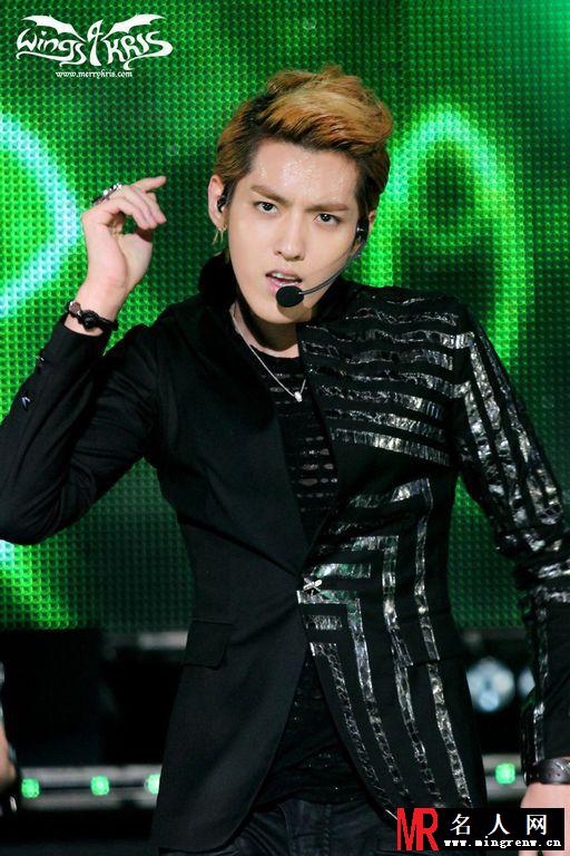 2012年EXO韩国亚洲之星现场吴亦凡图片 帅气颜值爆表(1)