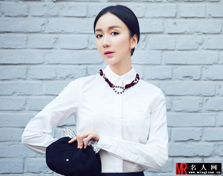 “胡一菲”唯美写真 娄艺潇短裤清新活力十足(1)