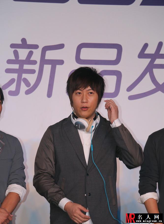 五月天集体亮相 阿信回应水肿发福(1)