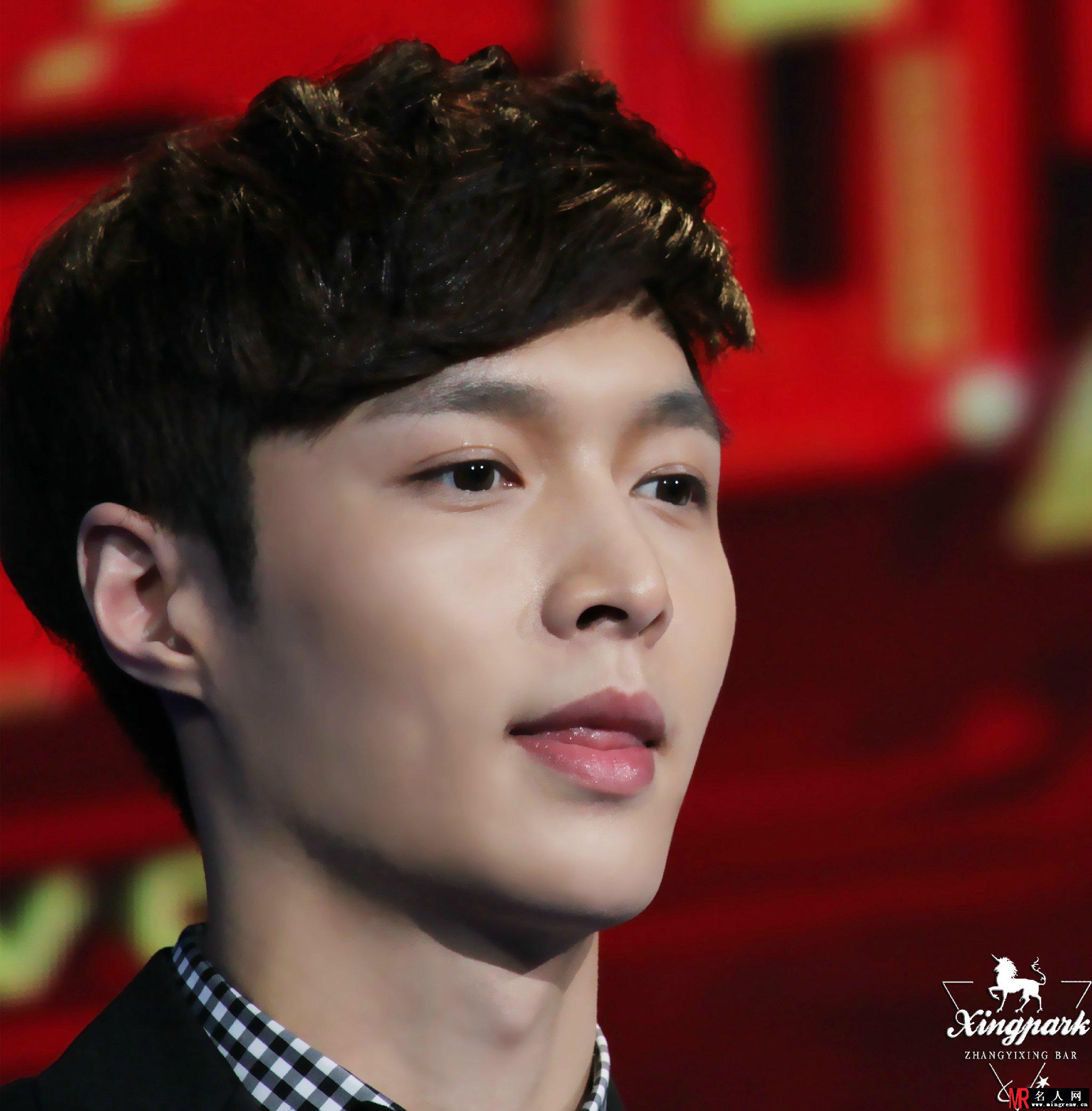EXO张艺兴2015年中央电视台网络春晚现场花絮合集(1)