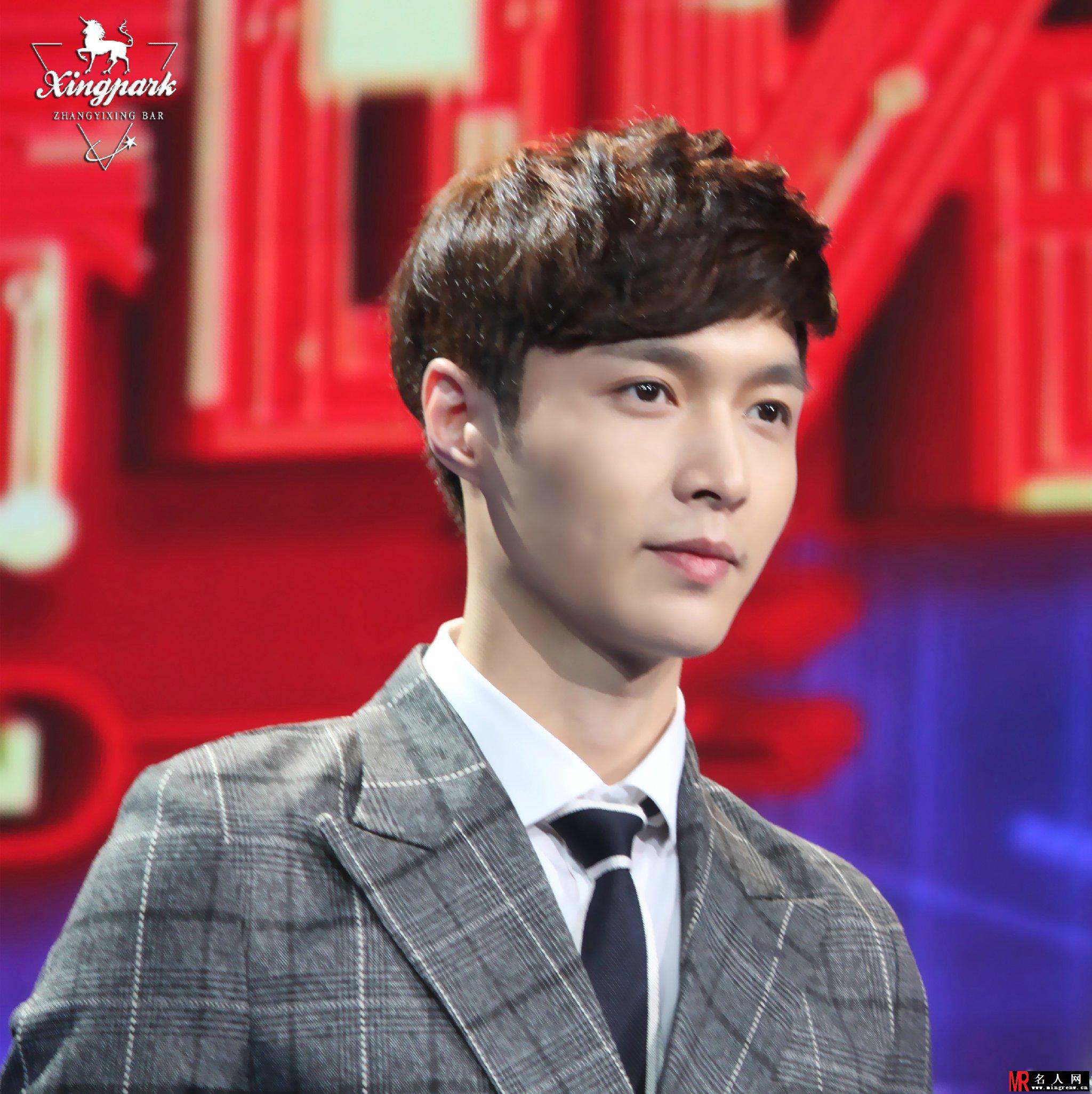 EXO张艺兴2015年中央电视台网络春晚现场花絮合集(1)