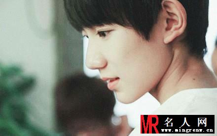 TFBOYS代言某广告现场 气氛融洽工作认真(1)