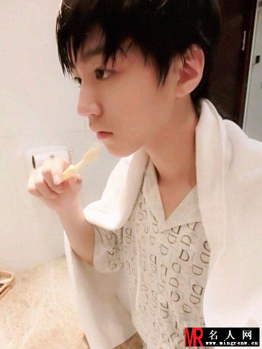 TFBOYS王俊凯2014年下半年帅气生活照集(1)