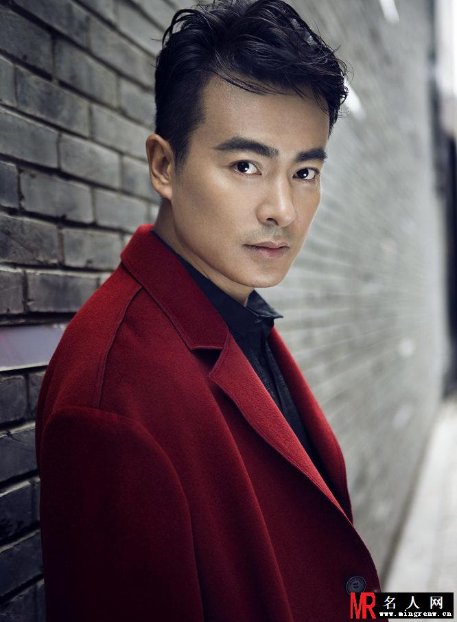 于波时尚大片曝光 干练优雅尽显熟男魅力(1)