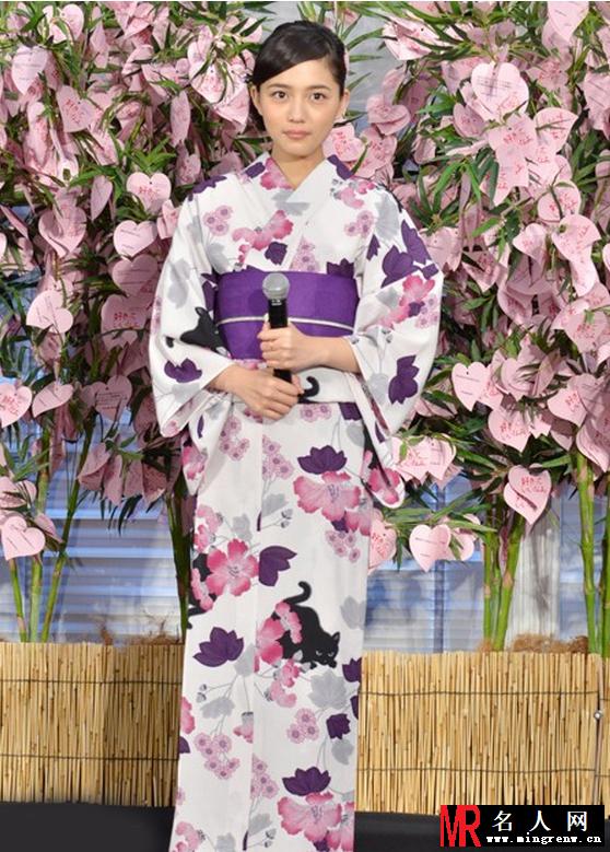 福士苍汰川口春奈着浴衣亮相秀恩爱(1)