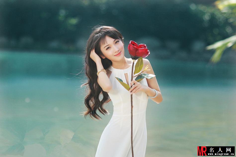 徐申东夏季唯美写真 白色长裙优雅迷人(1)