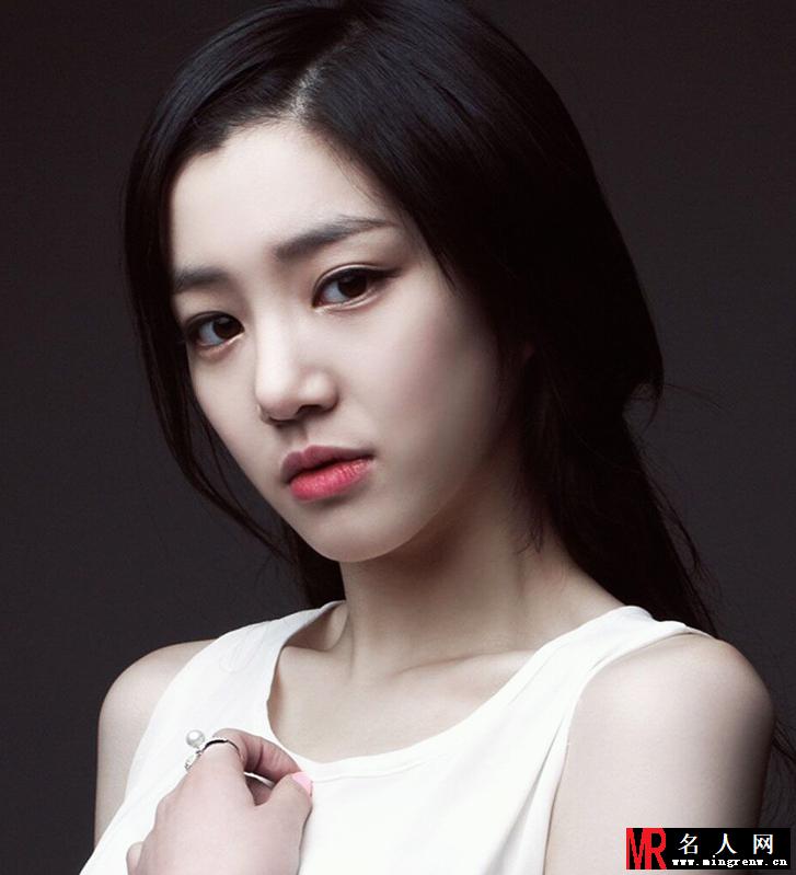 李侑菲高清写真(1)