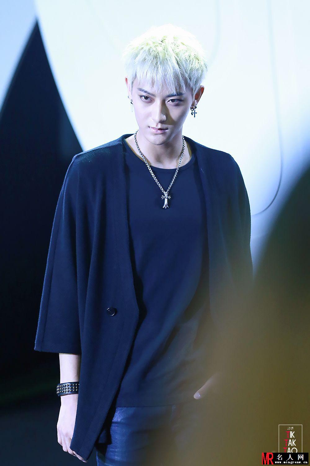 2014年7月EXO现身FASHION CADE活动现场帅气时尚黄子韬图片(1)