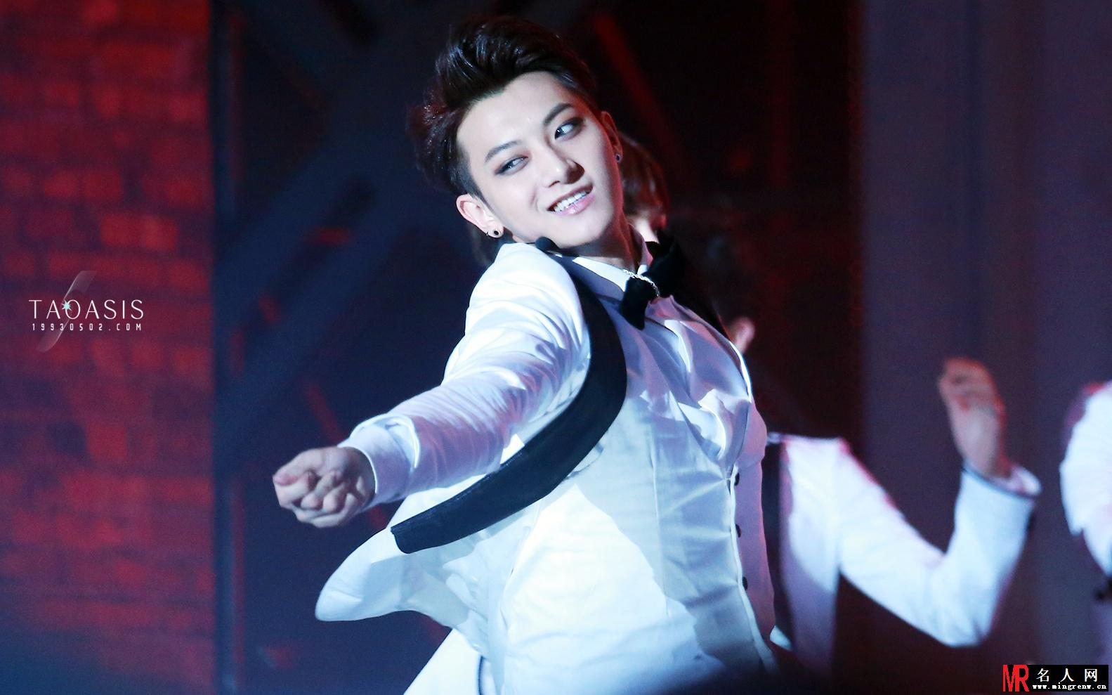 2014年SBS歌谣大战EXO现场演出帅气引爆全场黄子韬图片(1)