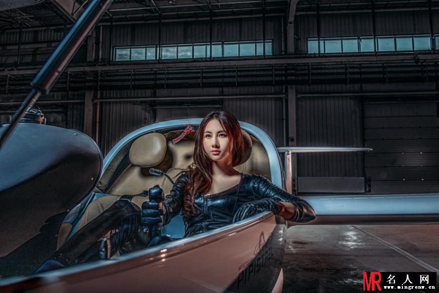 孟瑶化身性感女特工 美丽魅惑令人着迷(1)