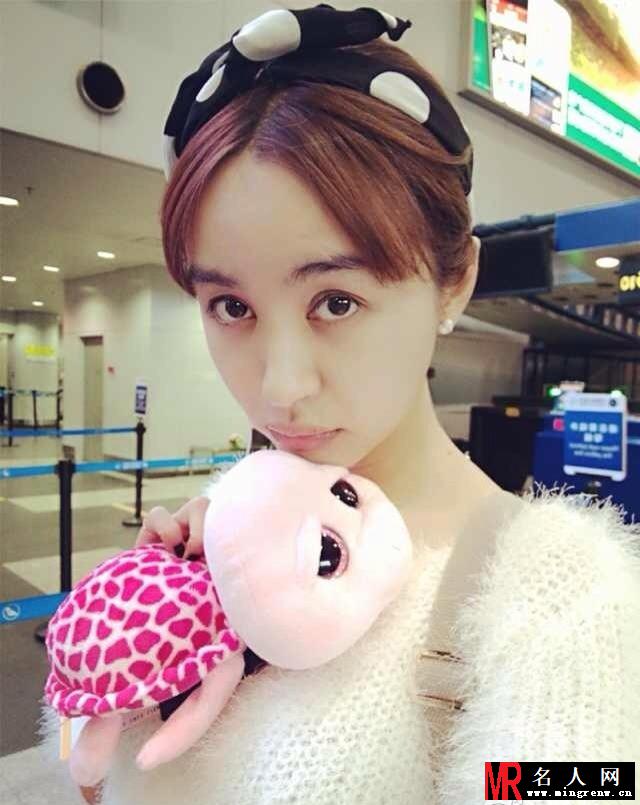 花儿与少年糊涂妹李菲儿海量私照曝光(1)