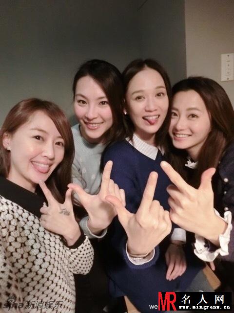 扮丑也好美 陈乔恩与闺蜜们扮猴子脸搞怪尽显温暖闺蜜情(1)