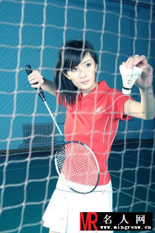 杨幂早期体育杂志写真 青涩少女气质(1)