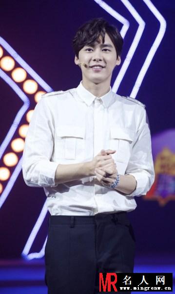 李易峰节目现场表白粉丝 现场气氛过热全场沸腾(1)