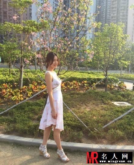 王祖蓝娇妻李亚楠性感低胸 诱惑动人身材劲爆(1)