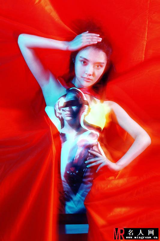徐冬冬奇幻大片 新奇百变尽显未来感(1)